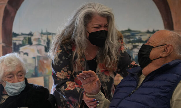 As Covid deaths soar, even seniors are skipping the latest booster