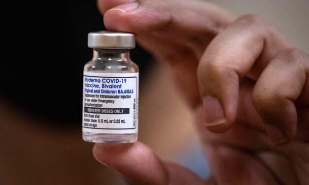 Omicron boosters keep seniors out of the hospital, CDC says