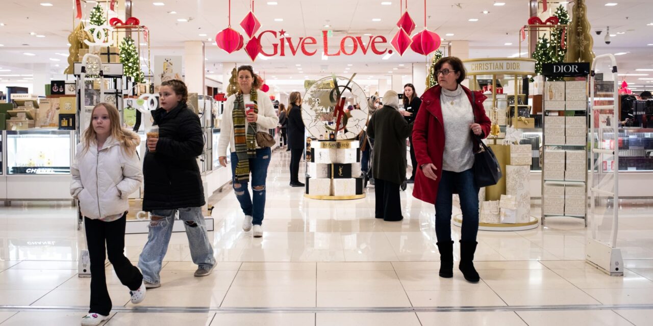 What strong Black Friday retail sales mean for holiday spending