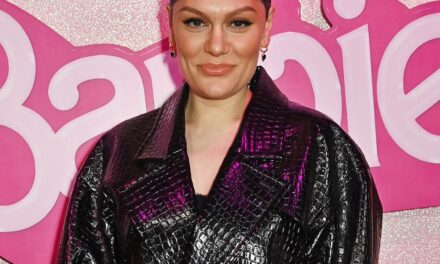 Jessie J hospitalized after breast cancer surgery