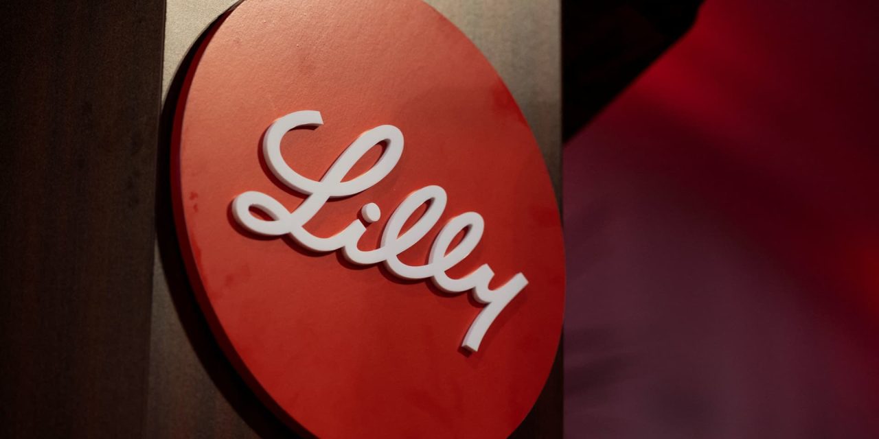 Eli Lilly Novo Nordisk Stock Falls on Trump’s GLP-1 Price Comments