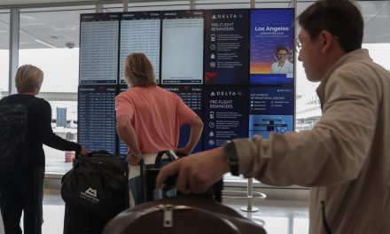 Airlines say air traffic will reach record levels on Thanksgiving