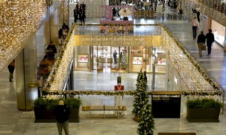 Shoppers are heading into the holidays with spending plans intact