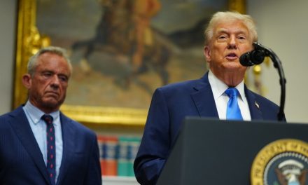 Fewer pregnant women were given acetaminophen in emergency rooms after warnings from the White House