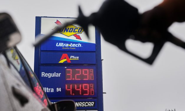 Gas prices continue to rise in the US, rising 14% in a week